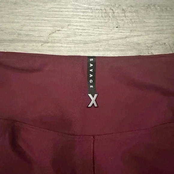 Savage X Fenty compress butt lift leggings Sz M 🏃🏻‍♀️ workout 🏋️ outdoors - Picture 3 of 4